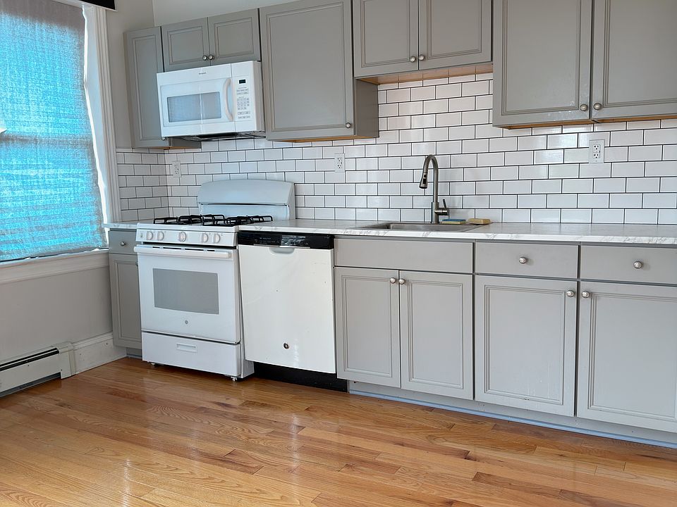 1st image of 31 Corson Ave Floor 2