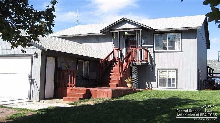 1st image of 849 NW Redwood Ave