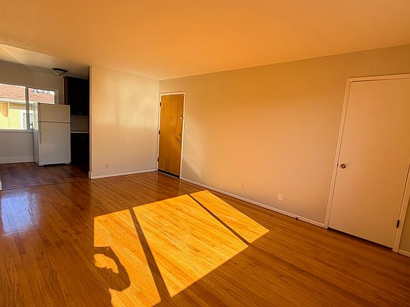 5th image of 706 Liberty St #706