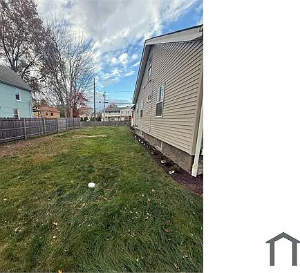 324 Naugatuck Ave — Photo 4