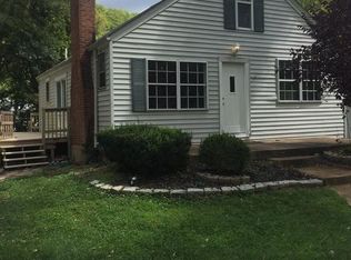 926 New Ballwin Rd, Ballwin, MO 63021