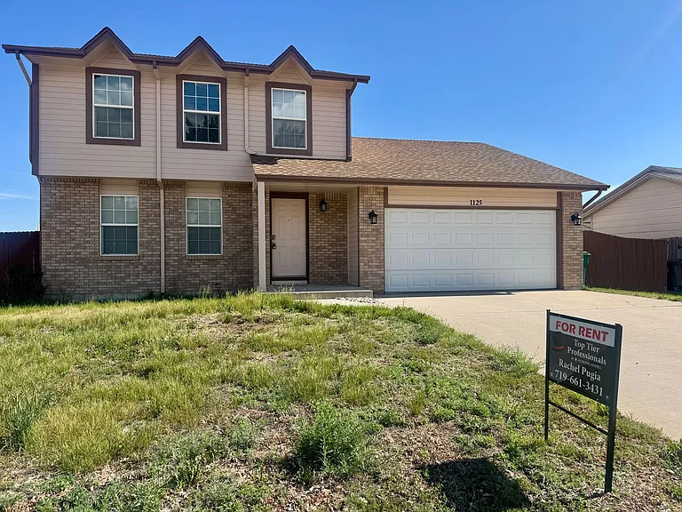 1125 Lindstrom Dr — Photo 2