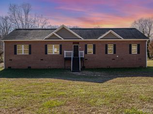 905 13th St NW, Conover, NC 28613