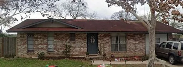 3 bed, 1300 sqft, $1,000 — Photo 1