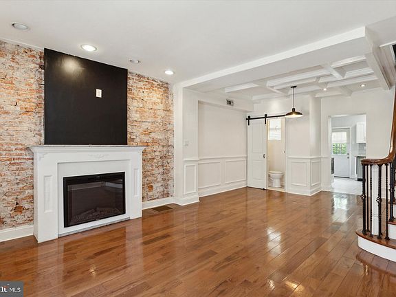 3rd image of 1705 S Dorrance St