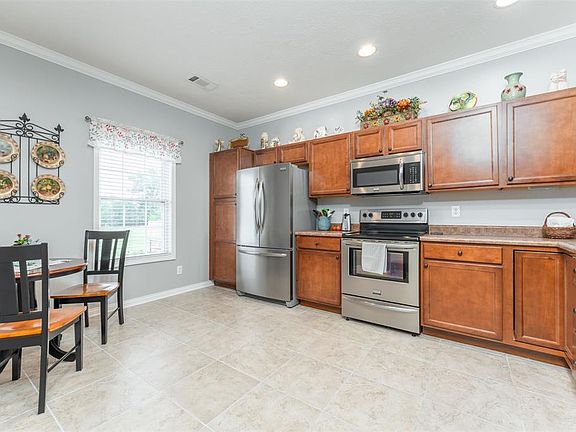 3rd image of 3965 Brookside Ct