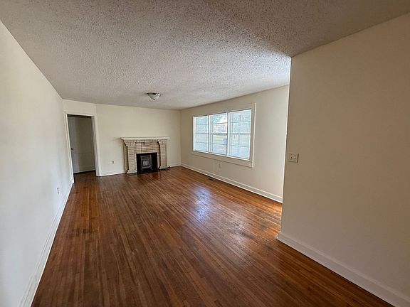 4th image of 703 5th St NE