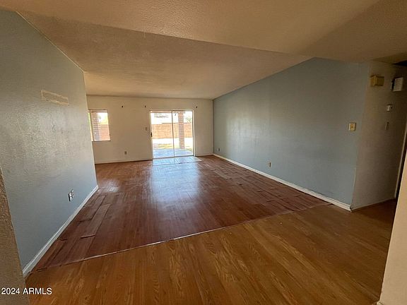 4th image of 6631 W DESERT COVE Avenue