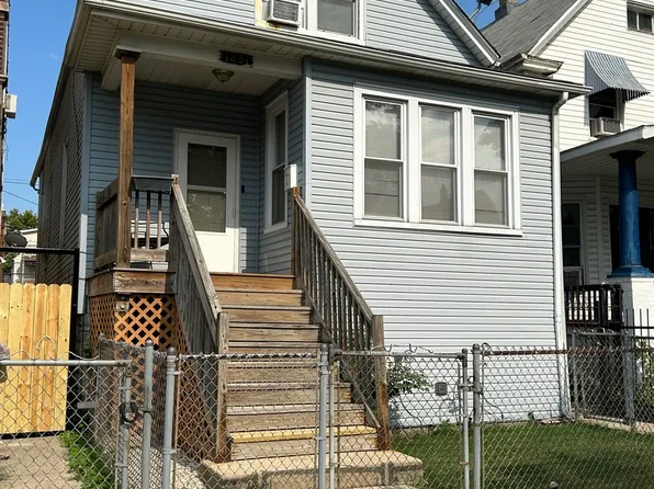 (undisclosed Address), Chicago, IL 60639