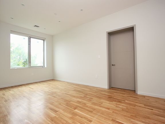 3rd image of 77 W 126th St APT 4A
