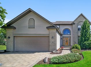 564 Poplar Ave, Antioch, IL 60002