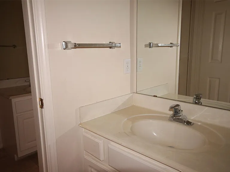 6714 Portuguese Bend Dr — Photo 17