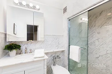 Rented by (Legacy) Elegran