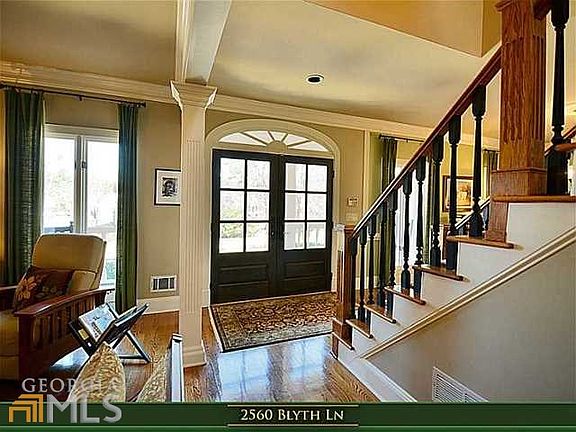 4th image of 2560 Blyth Ln