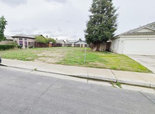 8521 Rollingbay Dr, Bakersfield, CA 93312