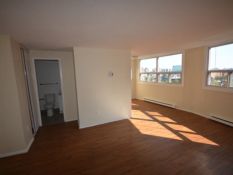 285 Loretta Ave S — Photo 30