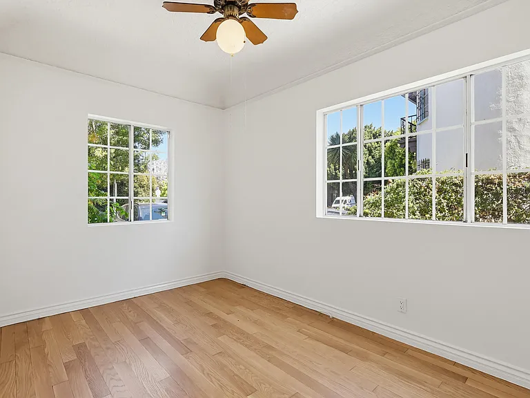 806 S Detroit St #806 — Photo 10