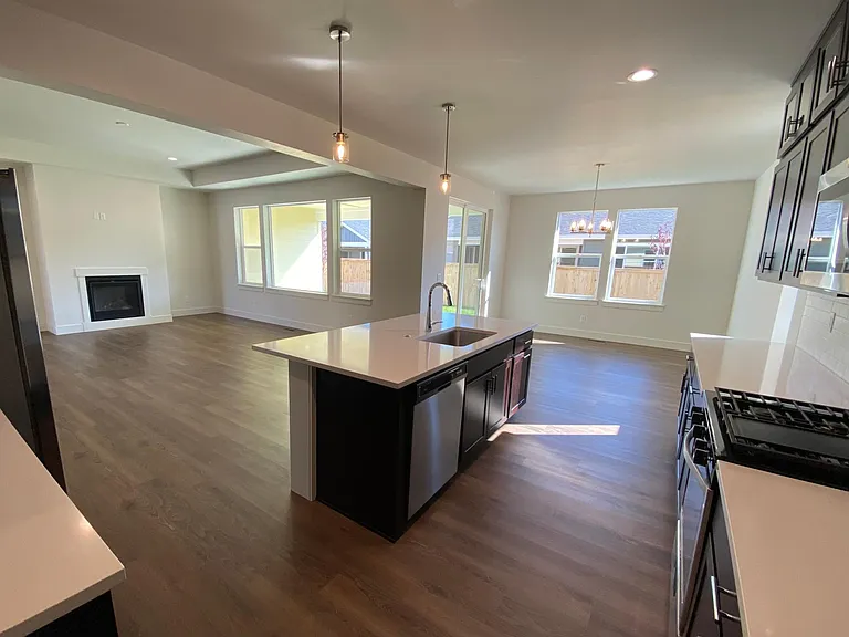 1604 Wyatt Earp Ct — Photo 7