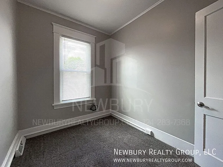 313 Wilson Ave — Photo 44