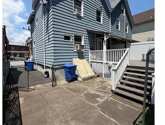 5th image of 67 Chestnut Street