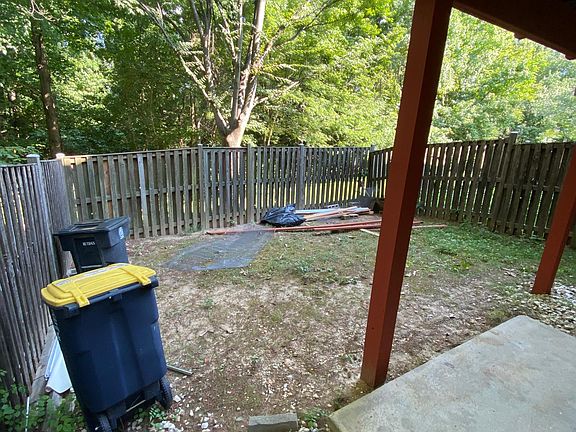 4th image of 115 College Station Dr