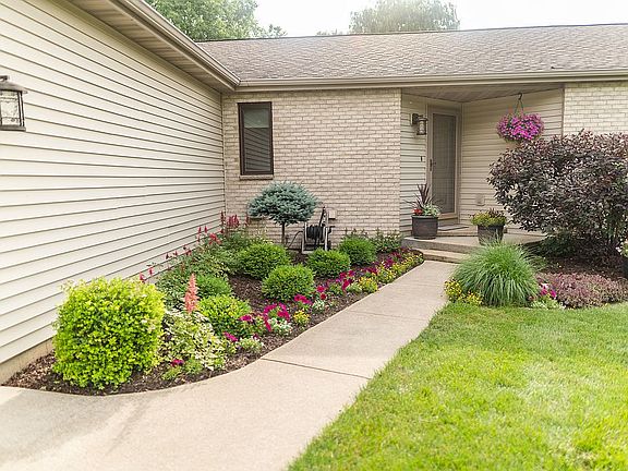 4th image of 7412 N Oak Dr