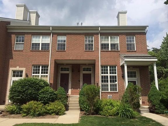 3rd image of 1935 Lindsay Ln