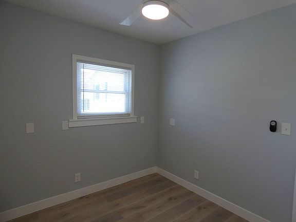 5th image of 1205-1207 Bennett Ave #1205-A