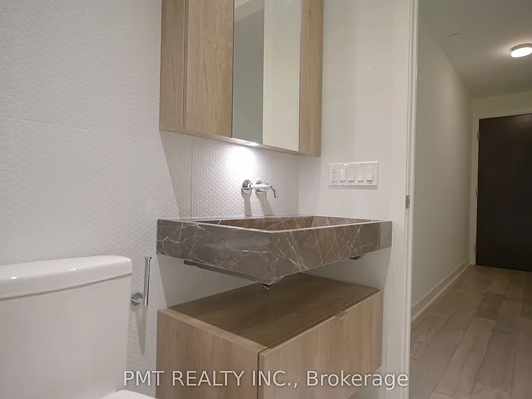 11 Yorkville Ave #4210 — Photo 12