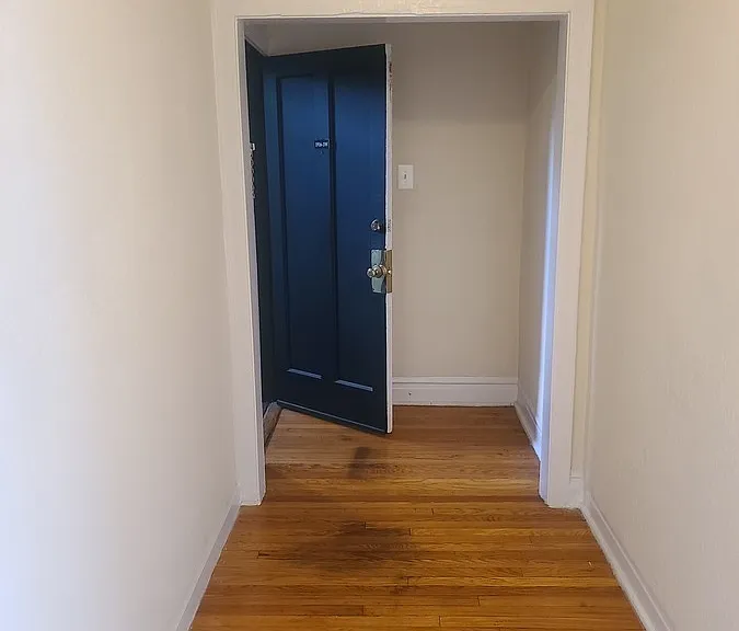 1916 N Drake Ave #1W — Photo 1