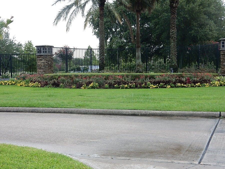 2nd image of 3902 Shadow Point Dr