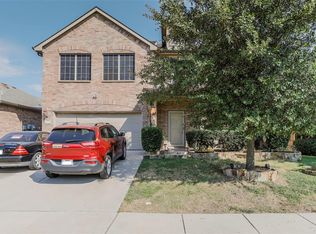 8924 Silent Brook Ln, Fort Worth, TX 76244