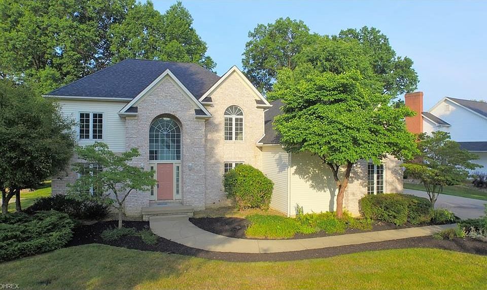 Gorgeous 3000+ sq ft home in Brittainy Oaks