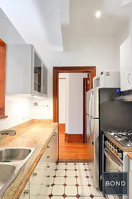 Rented by Bond New York | media 27