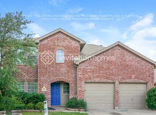 9053 Trail Blazer Dr, Fort Worth, TX 76131