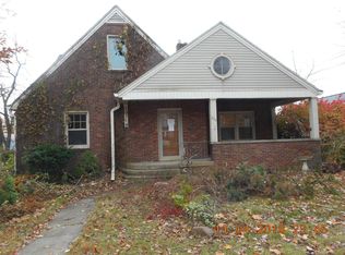 220 E Washington St, Hartford City, IN 47348