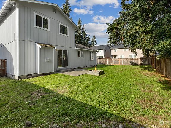 4th image of 17215 12th Avenue Ct E