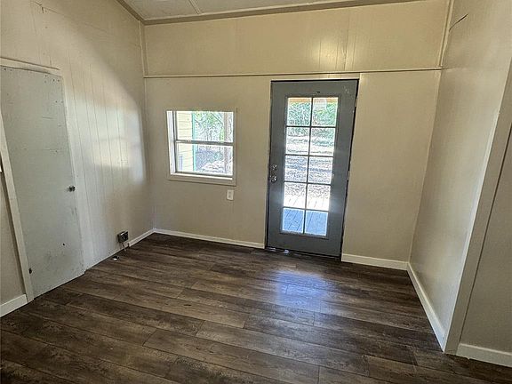 3rd image of 425 3rd St