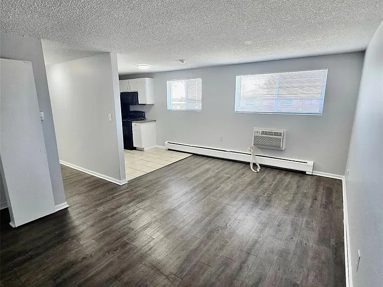 1437 Moline St — Photo 1