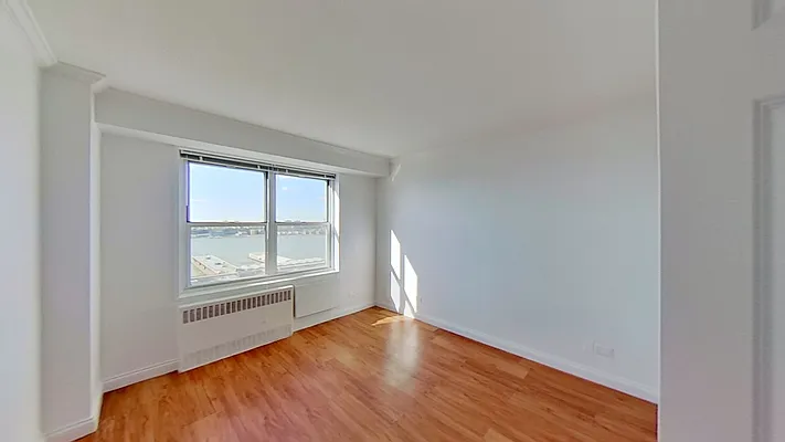 Rented by Green Home NY Realty LLC | media 4