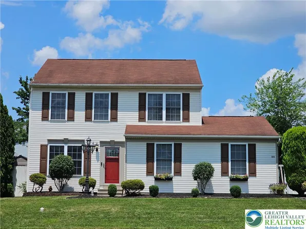 157 Grandview Dr, Easton, PA 18045