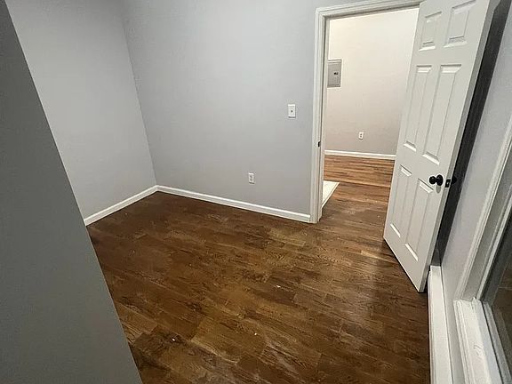 2nd image of 275 Broadway #1-2
