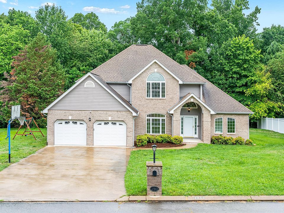 1st image of 2943 Chimney Lake Cir