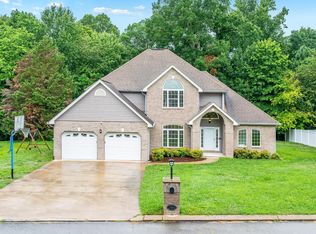 2943 Chimney Lake Cir, Soddy Daisy, TN 37379