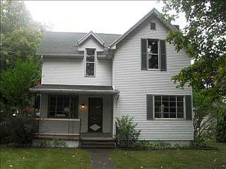 2nd image of 820 Bower St