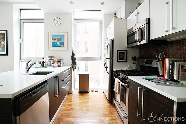 Rented by City Connections Realty | media 12