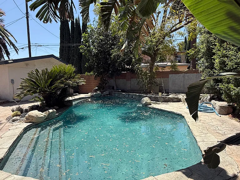 15942 Londelius St — Photo 24