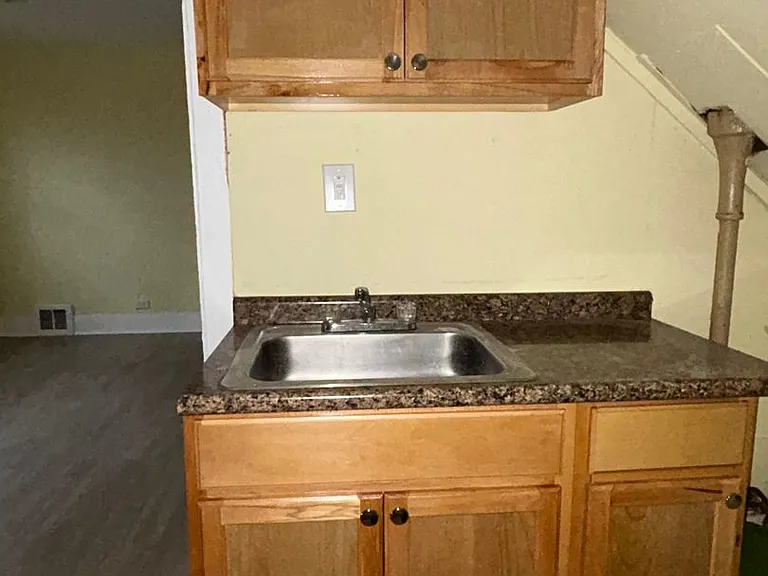 9016 Harris Ave — Photo 4
