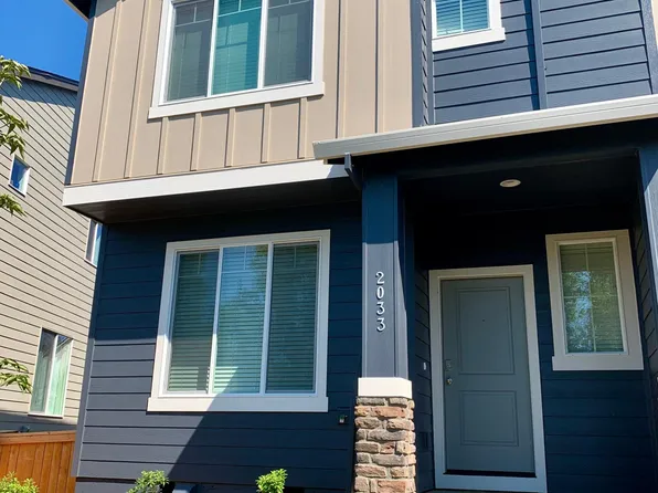 2033 NE Four Seasons Ln, Vancouver, WA 98684