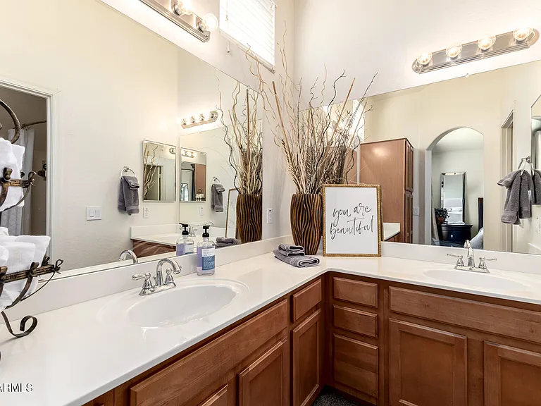 2250 E Deer Valley Rd #15 — Photo 16